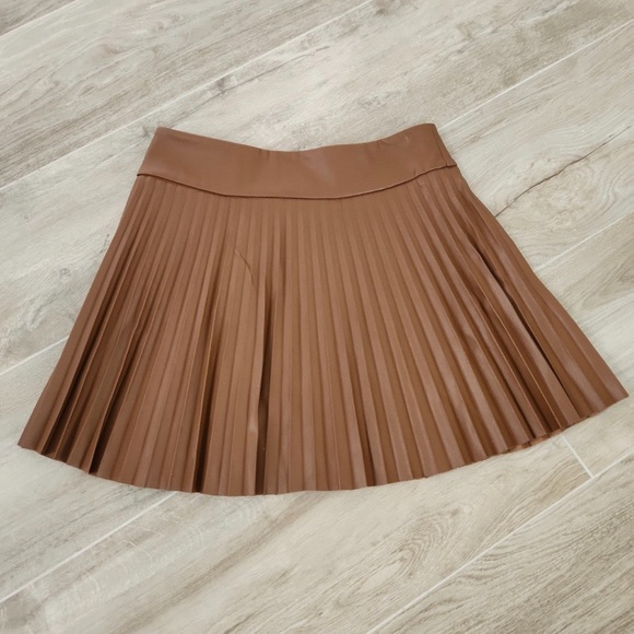 Brown leather Skirt - Picture 2 of 3